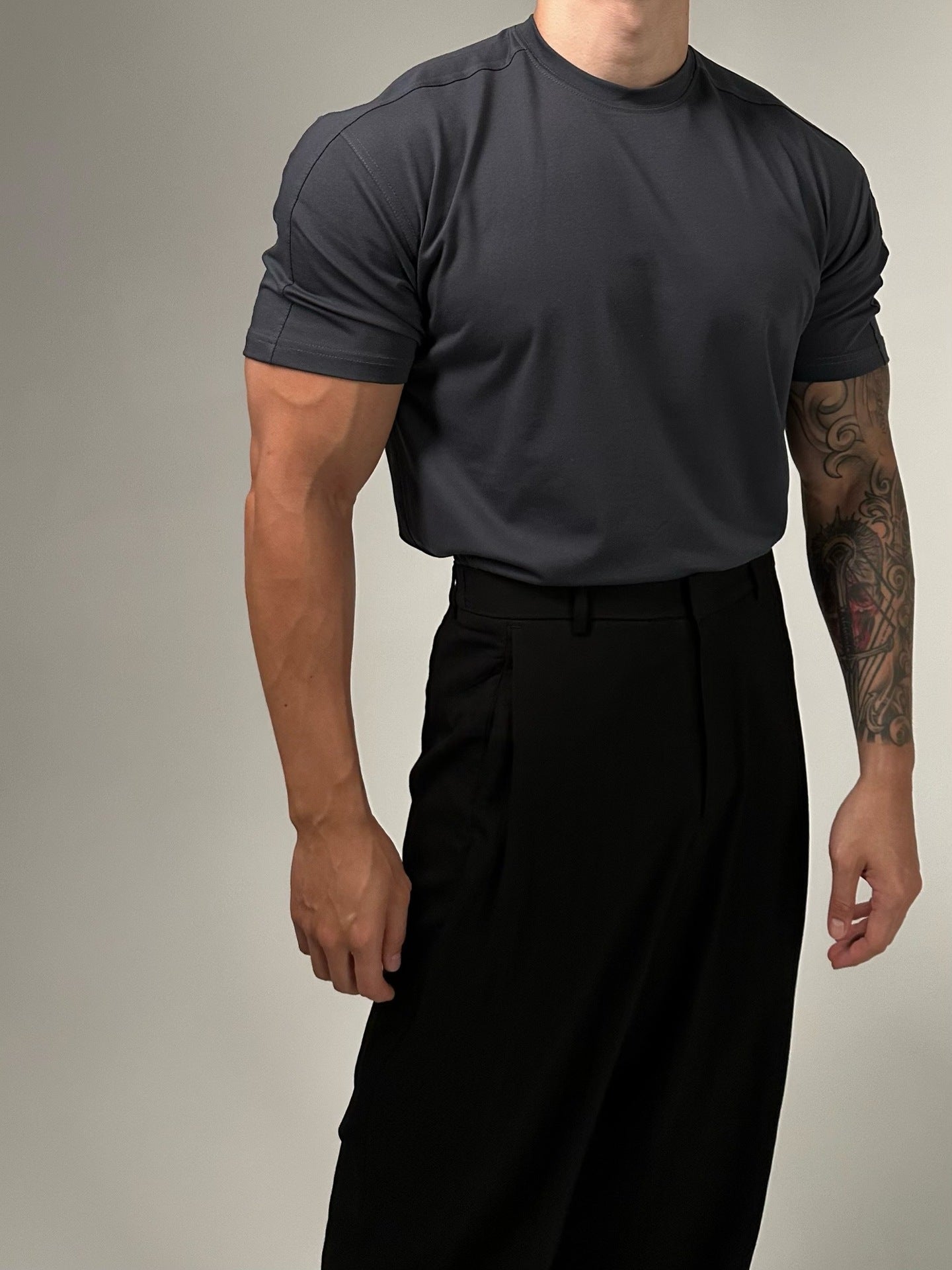 เสื้อยืดแขนสั้นผู้ชายสไตล์อเมริกันเรโทร ทำจากผ้าฝ้าย 100% น้ำหนัก 230 กรัม